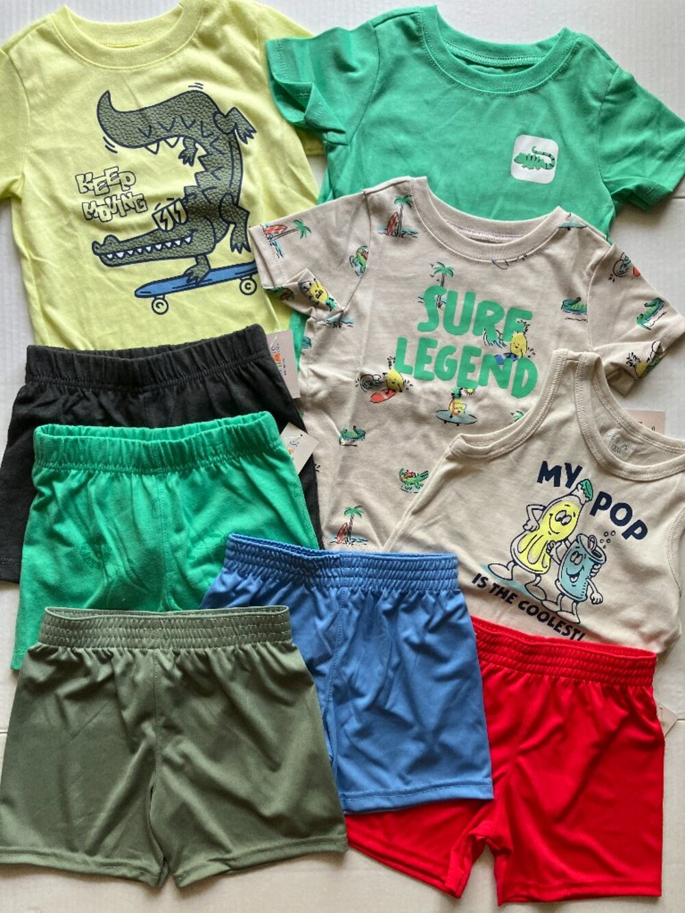 18 month Garanimals Short Sleeve T-Shirts & Shorts* Bundle